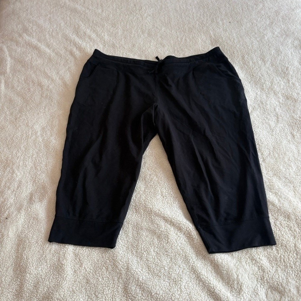 Coolibar UPF Capri Pants Women's Black 2X Relaxed Pockets Cropped Stretch